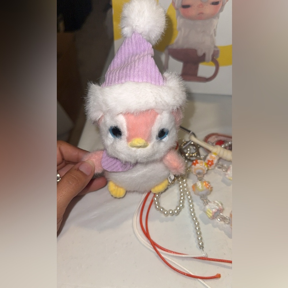 Fun Keychains with Many Amazing Accessories - Picture 11 of 16